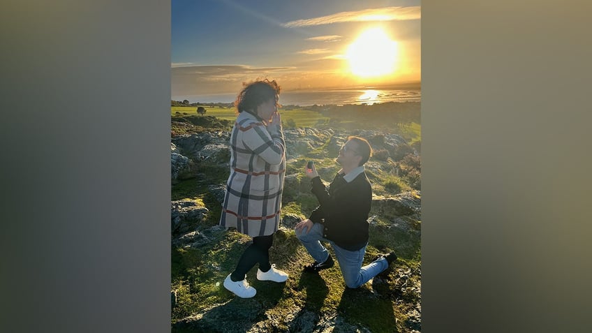 Sam Lilley proposes to his girlfriend, Lydia.