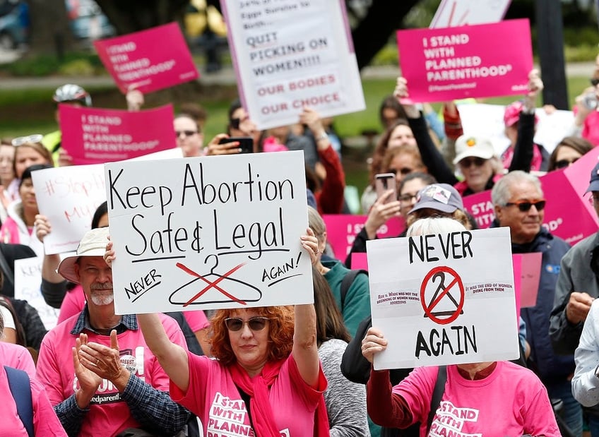 gruesome details in illegal abortion case ignite twitter rage as atlantics frum claims gop lied about jail