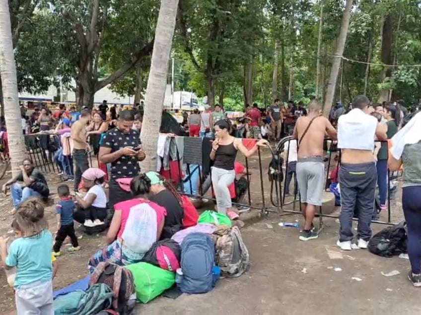 guardia nacional escolta nueva caravana migrante rumbo al norte