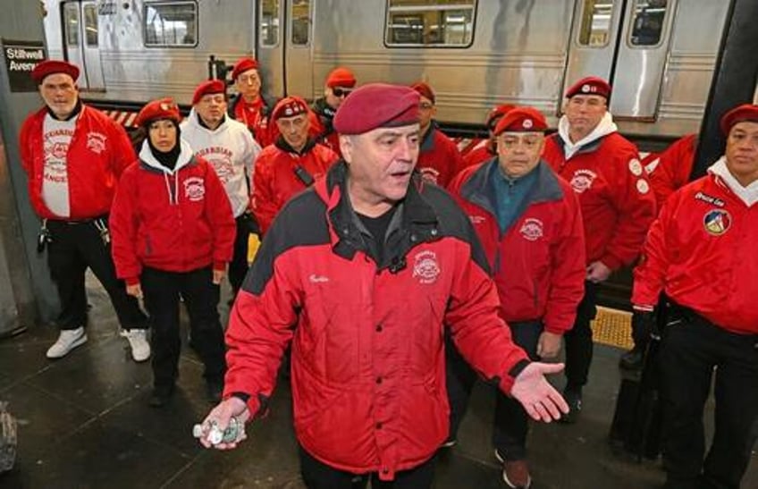 guardian angels to return to nyc subways after multiple assaults and murders