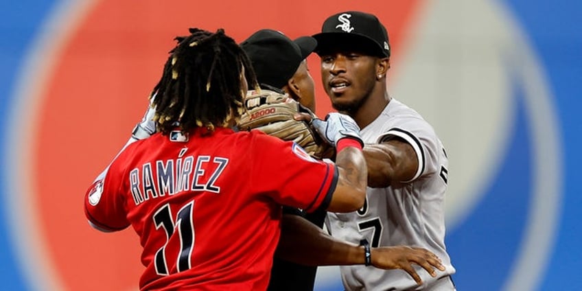 guardians jose ramirez rips white soxs tim anderson after fight says hes been disrespecting the game