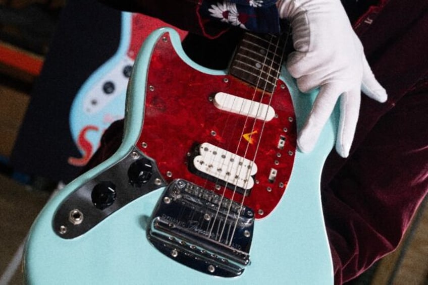 guitar from kurt cobains last tour fetches over 15 mn