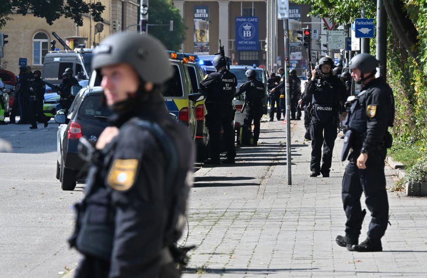 gunman shot dead in munich near israeli consulate