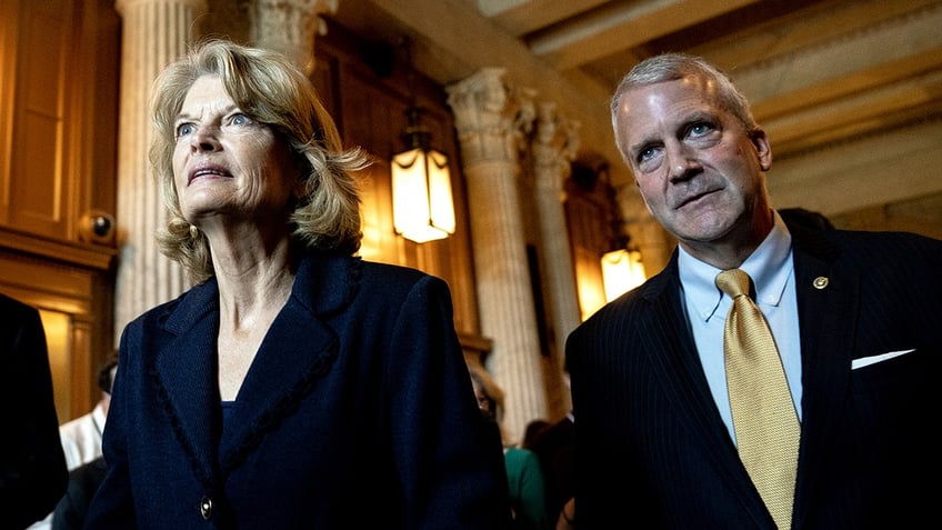 Lisa Murkowski, Dan Sullivan