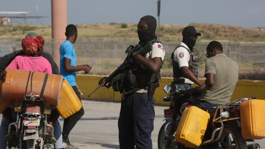 Haitian National Police officer