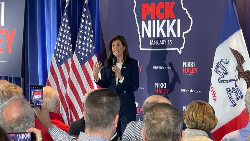 Nikki Haley keeps her distance from expectations in Iowa