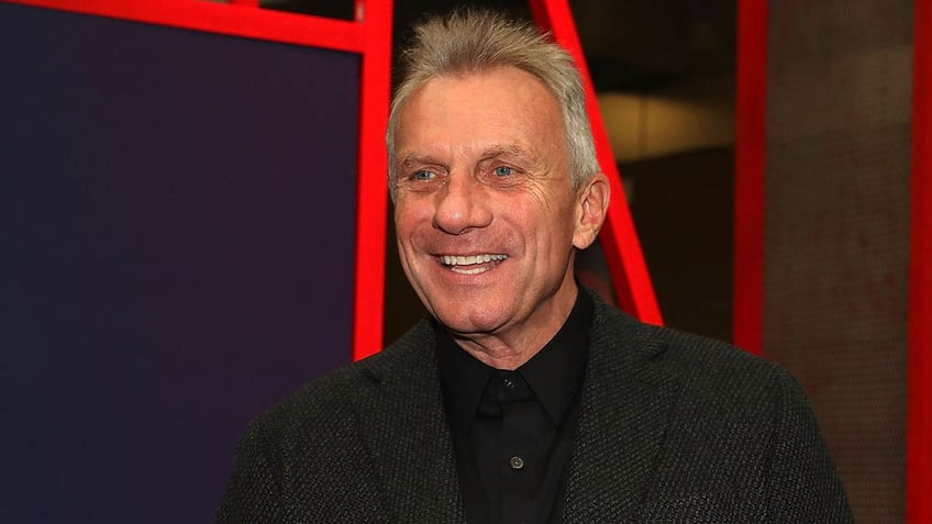 hall of famer joe montana among residents suing san francisco after sewage damages homes