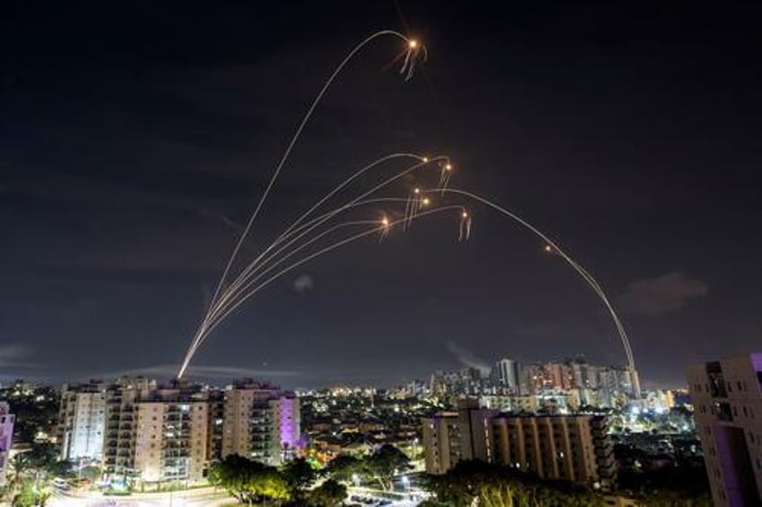 hamas fired new years eve rocket barrage at tel aviv timed for midnight