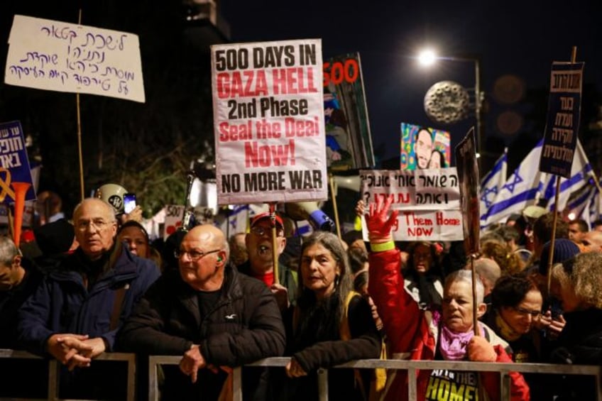 Israelis rally in Jerusalem on the Gaza war's 500th day, calling to secure the release of