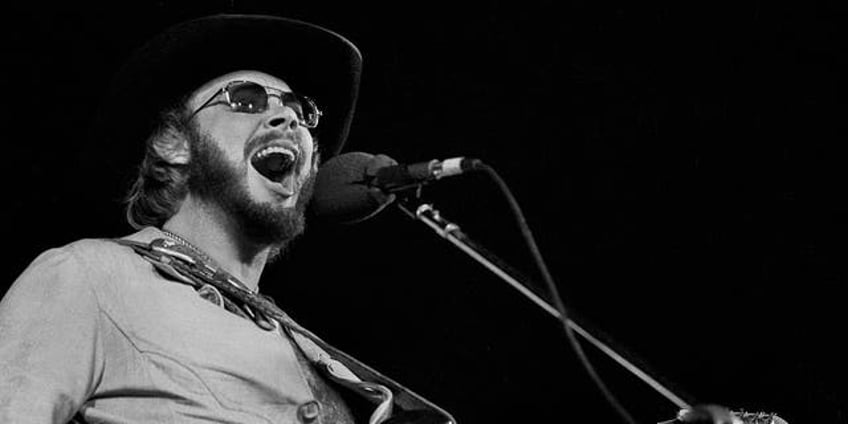 hank williams jr says hes a blessed and thankful man on 48th anniversary of surviving 530 foot fall