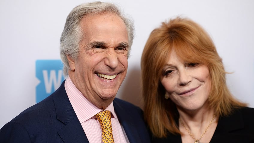 happy days star henry winkler reveals low point in his 45 year marriage not my finest hour