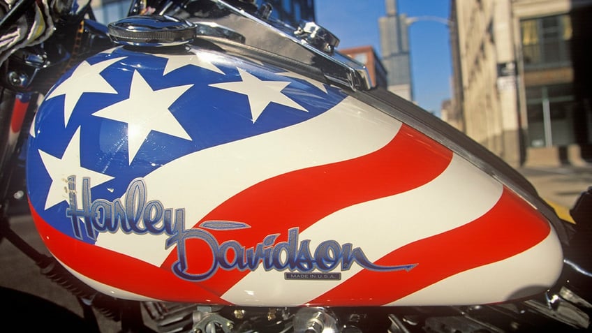 Harley-Davidson tank American flag