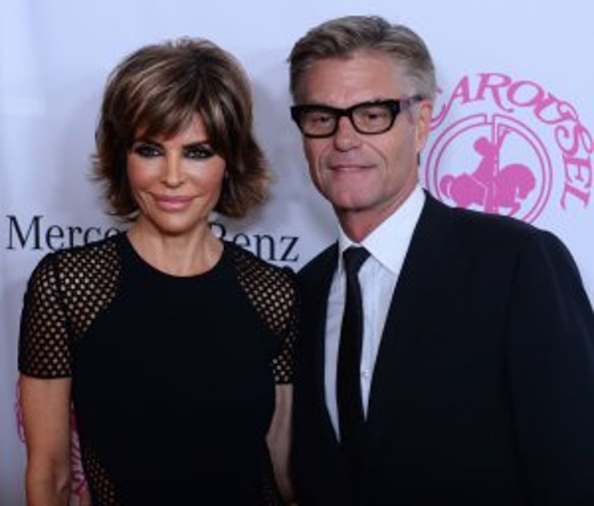 Harry Hamlin hosts, cooks for celebrity guests on 'In the Kitchen'