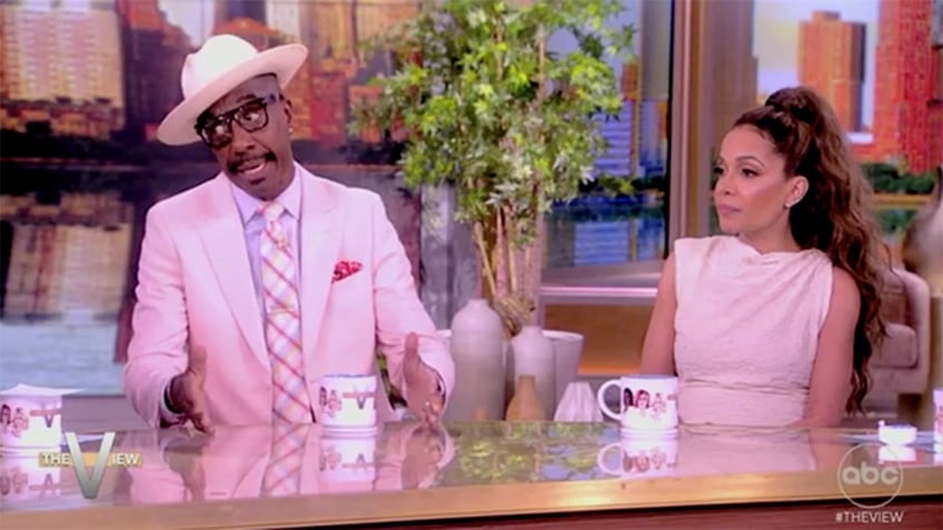 J.B. Smoove joins 'The View'