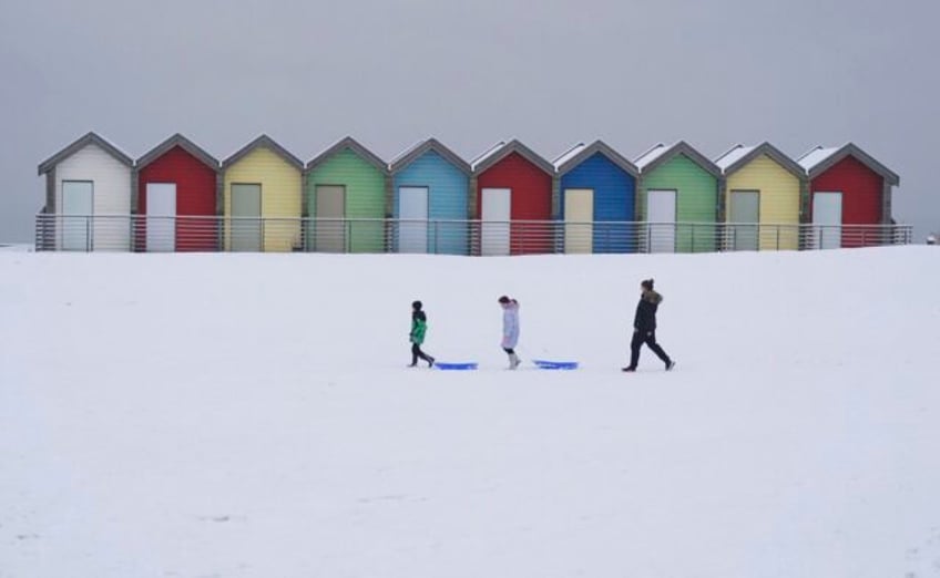 heavy snow in northern england causes havoc on highways and knocks out power