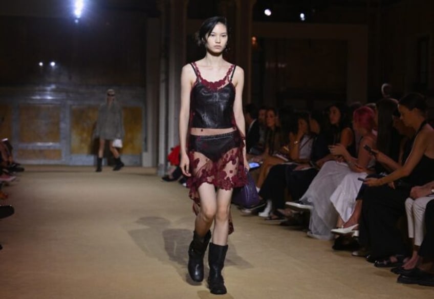 helmut lang and ralph lauren kick off new york fashion week