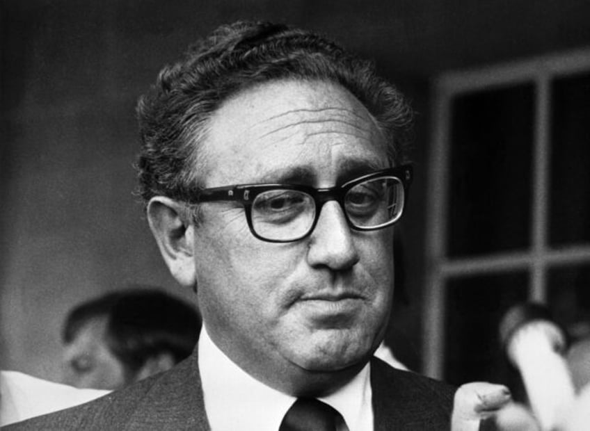 henry kissinger singular us diplomat dead at 100