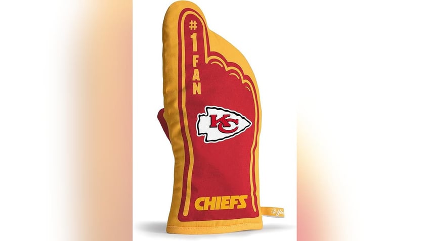 here are 5 things every kansas city chiefs fan should own in time for super bowl sunday