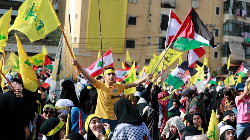 hezbollah leader praises heroic hamas terror attack threatens to expand fight against israel