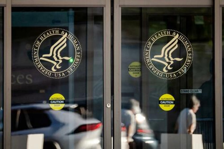 hhs urges medical providers states to immediately revise gender dysphoria care practices