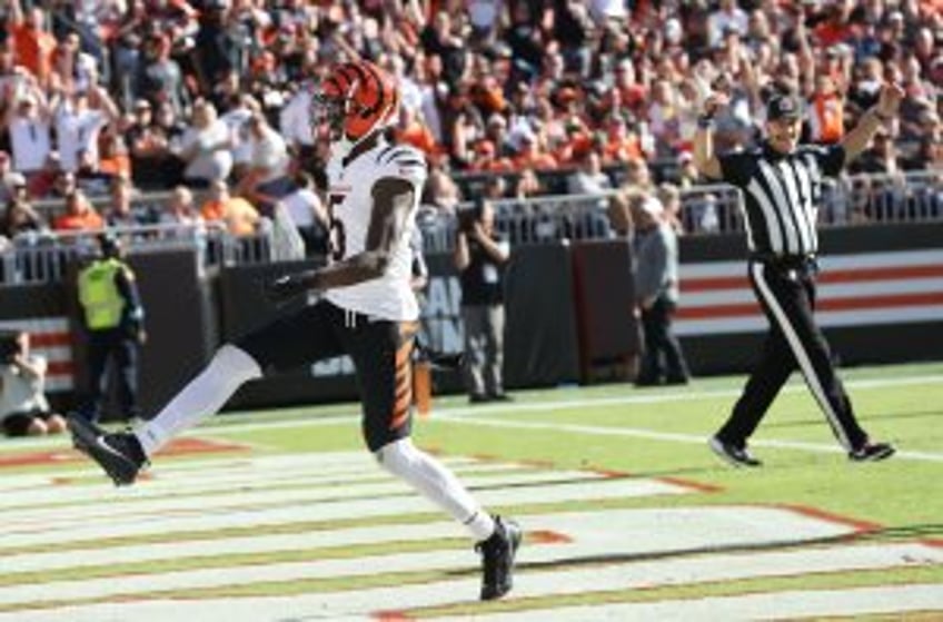 Higgins, Sutton among 4 must-start Week 16 fantasy football wide receivers