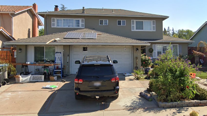 hilarious 15 million real estate listing touts home warns of its meth lab