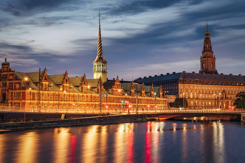 historic artworks rushed into streets as one of copenhagens oldest buildings burns