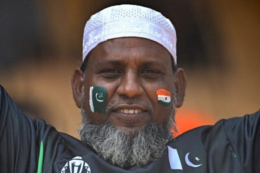 hit pakistani cricket show wins hearts in india