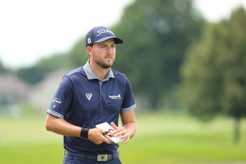 hodges leads 3m open after dazzling finish