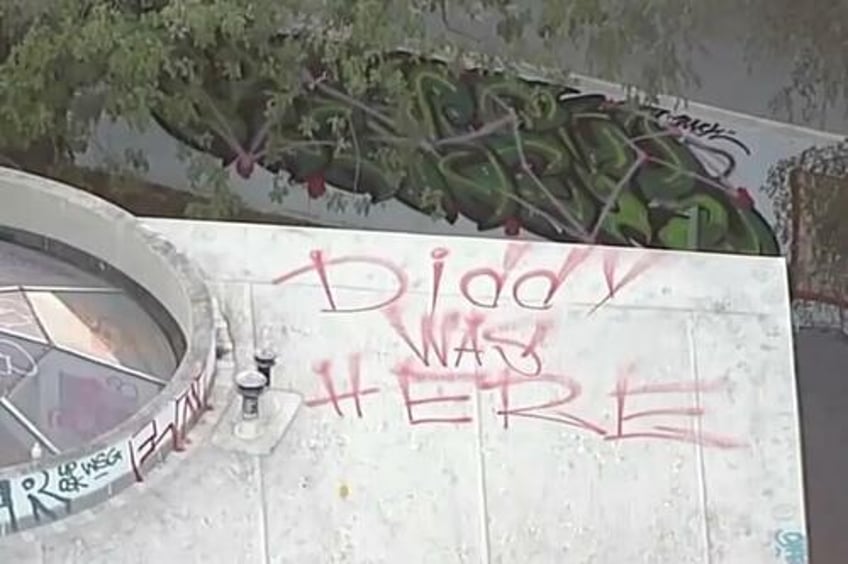 hollywood horror abandoned graffiti mansion becomes squatters paradise