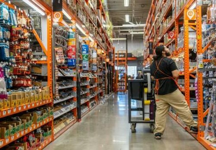 home depot hastily exiting warehouse space scaling back more than 3 million sq feet in a month