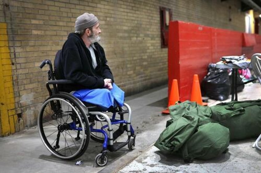 homelessness rises among us veterans for 1st time in 12 years as immigration crisis escalates