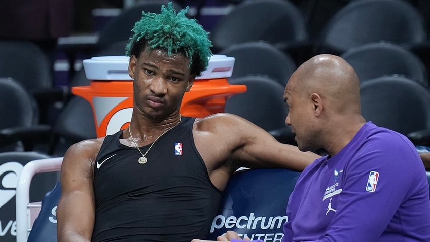 hornets kai jones missing training camp after bizarre social media posts