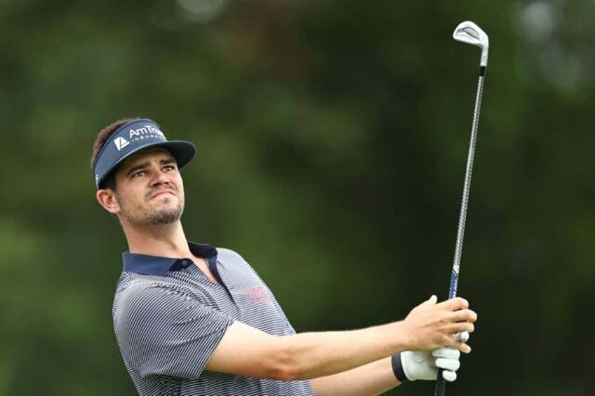 American Beau Hossler fired a 10-under par 60 to grab an early four-stroke lead in the fir