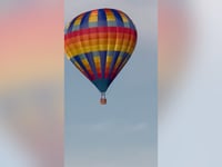 Hot air balloon crashes into Indiana power lines, injuring 3