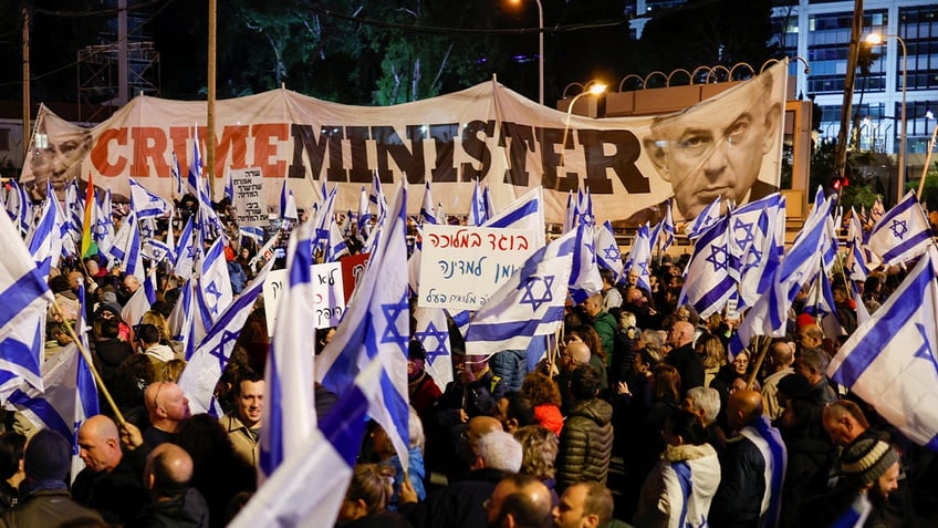 Israelis rally against Netanyahu's judicial reform