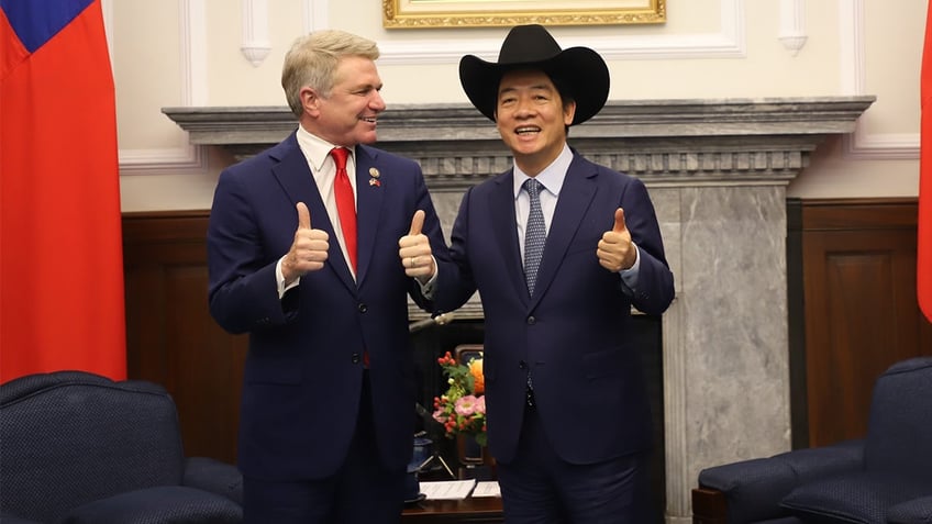 Michael McCaul and Taiwanese President Lai Ching-tse