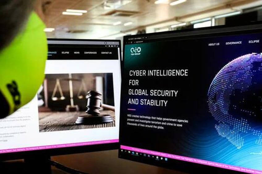 how hackers can control your phone with zero click attack