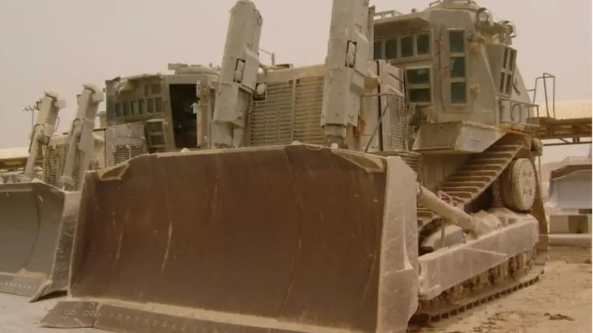 how israels d9r armored bulldozer earned the nickname the teddy bear