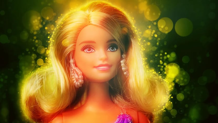 how scammers are using barbie frenzy to steal bank info from moviegoers