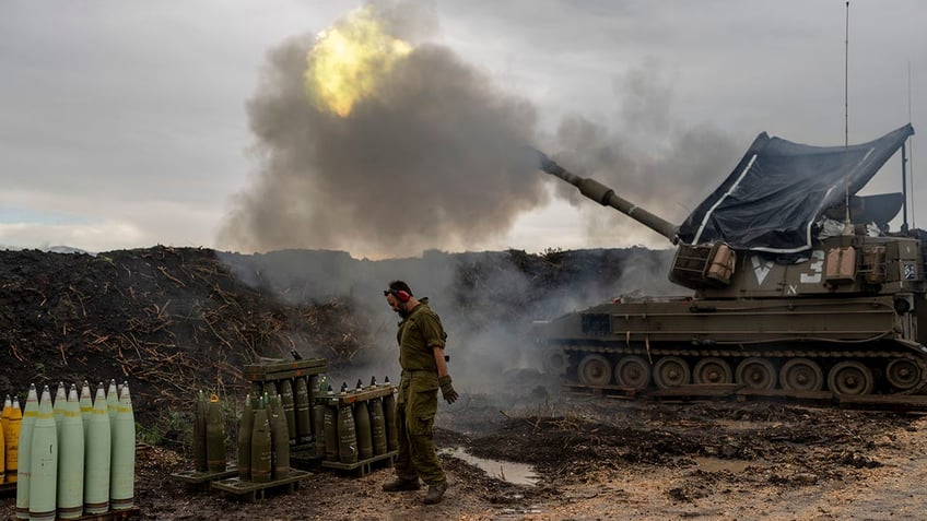 Israeli artillery