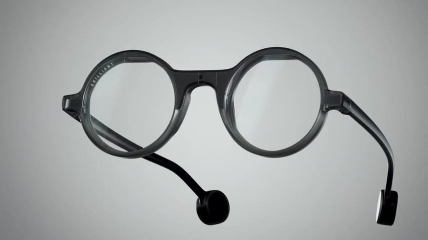 How this ex-Apple guy’s AI glasses invention works