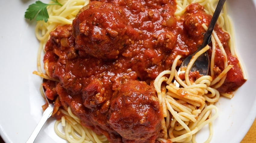 Spaghetti and meatballs