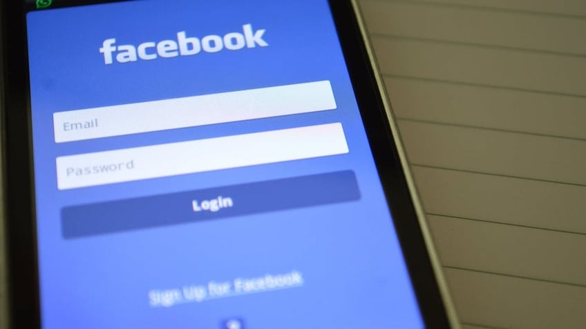 How to remove Facebook access to your photos