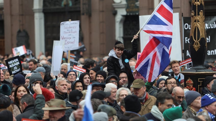 huge crowd fills streets of london in march against antisemitism support for israel