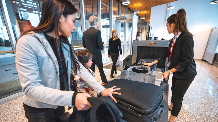 hundreds of dangerous vaginal tightening syringes seized at minneapolis airport