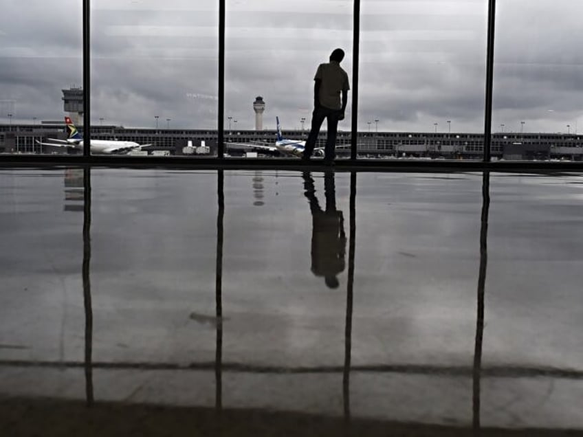 hundreds of detroit jews stranded at dc airport as bus drivers stage malicious walk off