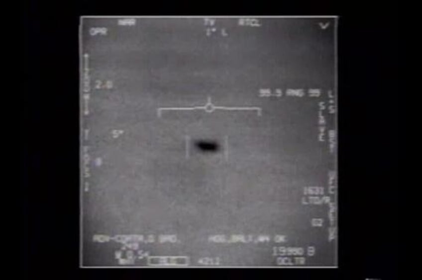 hundreds of new ufo sightings reported to pentagon