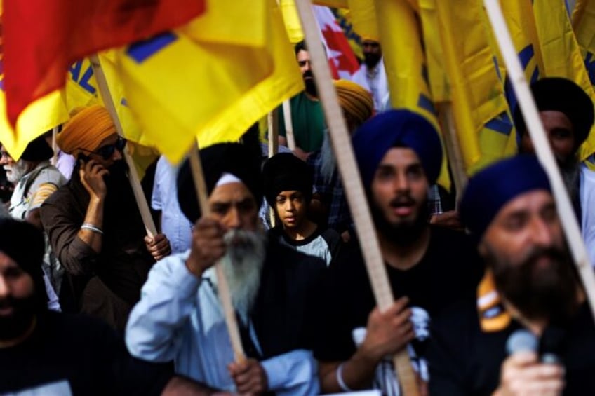 hundreds of sikh canadians protest against india