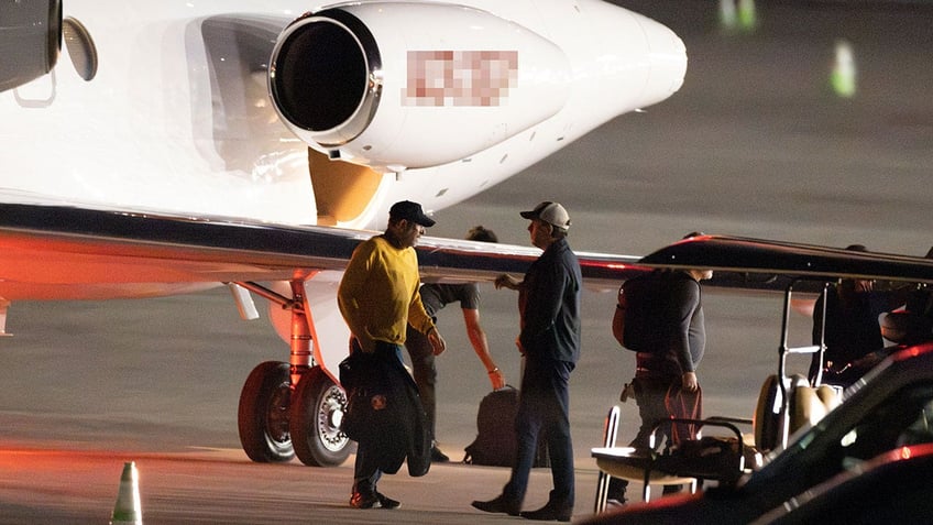 hunter biden spotted getting off private jet days after contradicting presidents claim on foreign cash